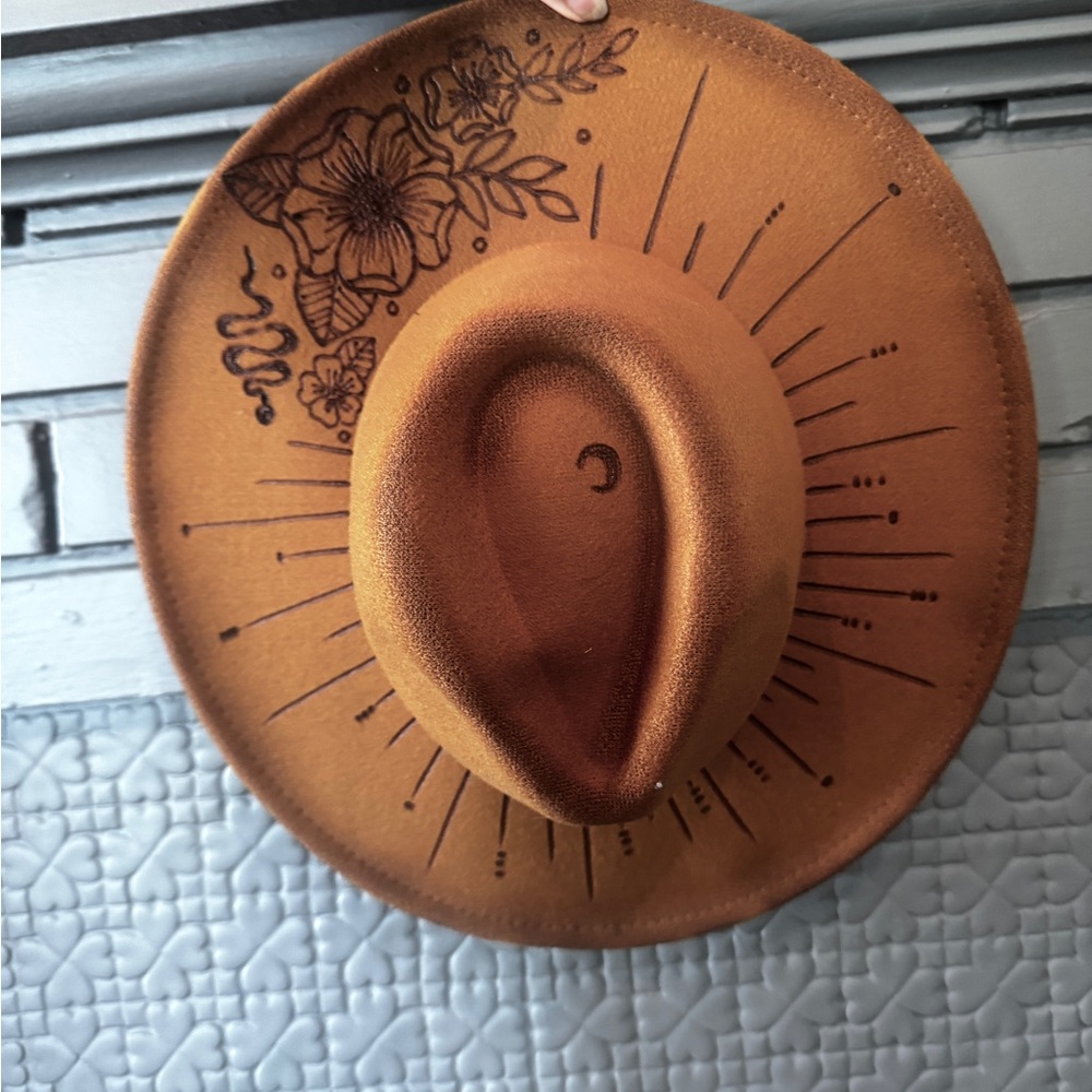 Custom hand painted yaya lieu hat Brown Floral Embroidered Hat